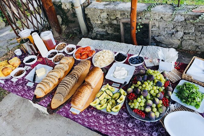 Hike in Blevios Forest for a Private Yoga Class - Key Points