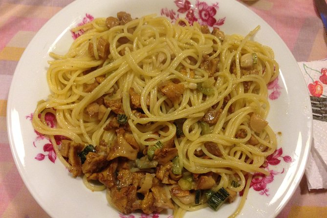 Hike Lake Castle and Good Food! - Waterfalls and Nature: Cascata delle Vallocchie