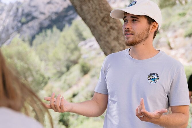 Hike to the Blue Cave Marseille with swimming and snack - Guides and Their Role in Enhancing the Experience