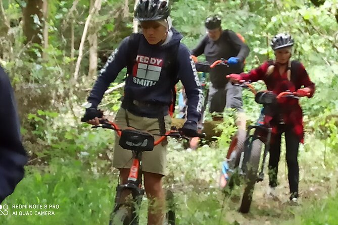 Hike trotting 3h30 - Exploring Bergerac’s Vineyards and Forests on Electric Scooters