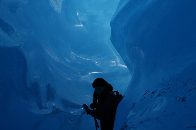 Hiking and Kayaking Experience on Tunsbergdalsbreen - Essential Gear and Clothing Recommendations