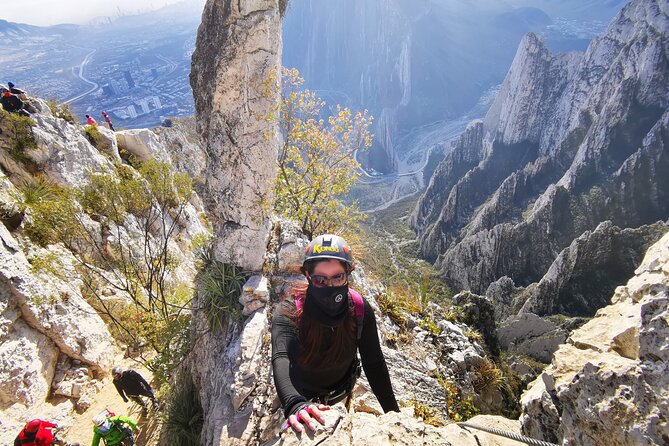 Hiking and Rappelling Adventure in Nido de los Aguiluchos - Logistics and Group Size