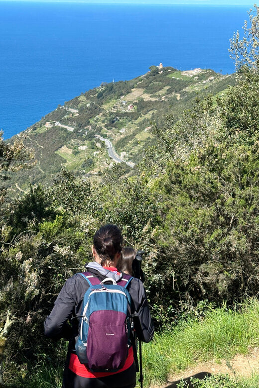 Hiking and wine tasting experience - What to Bring for Comfort and Safety