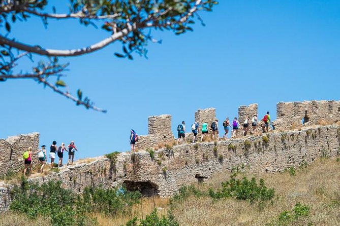 Hiking around Navarino Bay - Hiking the Medieval Palaiokastro Castle and Koryfasio Hill