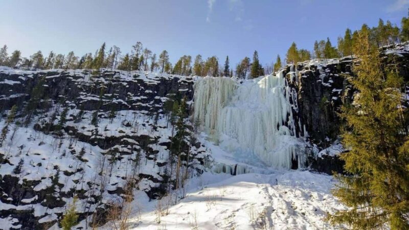 Hiking at Korouoma | Frozen waterfall - Key Points