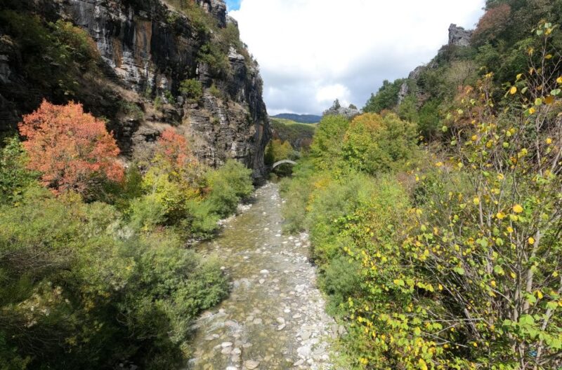 Hiking at the Stone bridges & traditional villages of Zagori - Walking Alongside the Misiou River and the Vikos Gorge Entrance