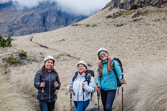 Hiking Experience at Iztaccihuatl Volcano from CDMX - Explore the Majestic Iztaccihuatl Volcano on a Private Hiking Tour from Mexico City