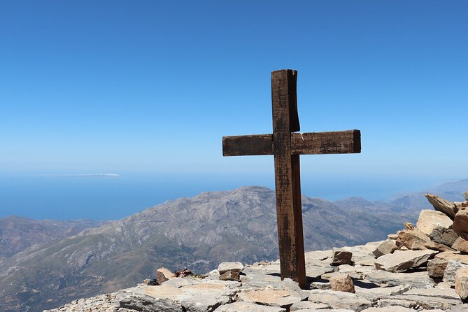 Hiking in Psiloritis Mountain (Ida Mt.) Crete - The Role of the Guide in the Ascent
