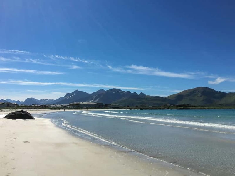 "Hiking in the Lofoten Islands  Guided in French" - The Expertise of a Long-Standing French Guide in Norway