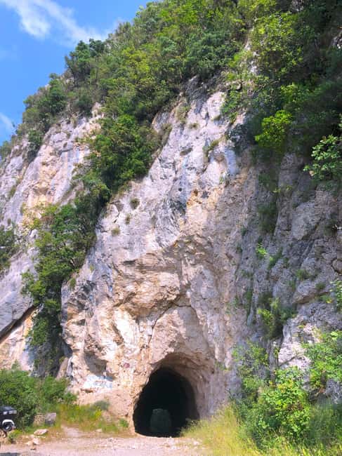 Hiking tour in Souli plateau, Kougi and Skala Tzavelena - Comparing with Similar Experiences in the Region