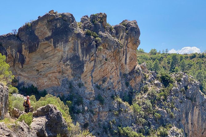 Hiking Tour of the Roman Aqueduct of Peña Cortada and Ruta de Agua - Exploring Calles: The Charming Starting Point