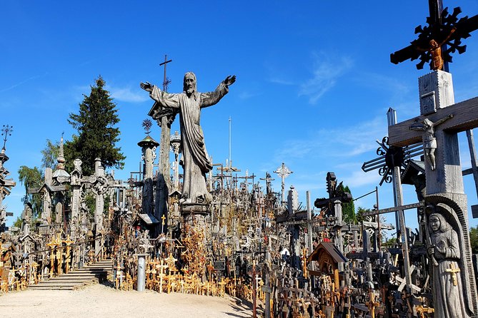 Hill of Crosses / 2 countries in 1 day - The Experience and Atmosphere at the Hill of Crosses
