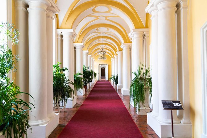 Hill of Crosses & Rundale Palace Tour - Key Points