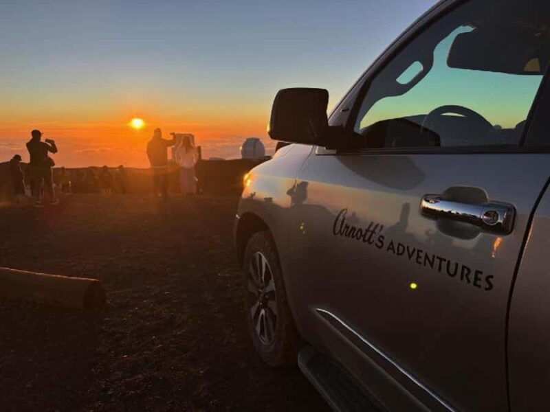 Hilo: Mauna Kea Summit Tour - The Magic of Sunset from Hawai’i’s Highest Peak