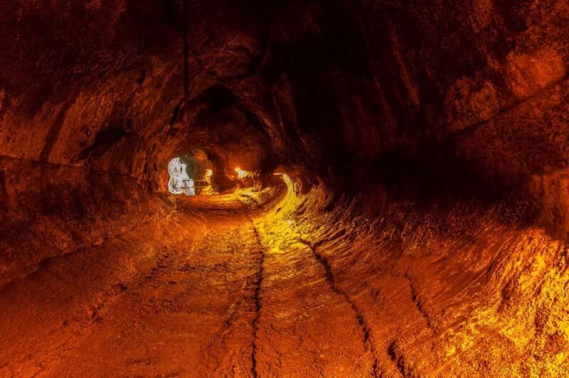 Hilo,Hawaii- Volcano, Waterfalls and Beach Tour With Lunch - Visiting Rainbow Falls and the Wailuku River