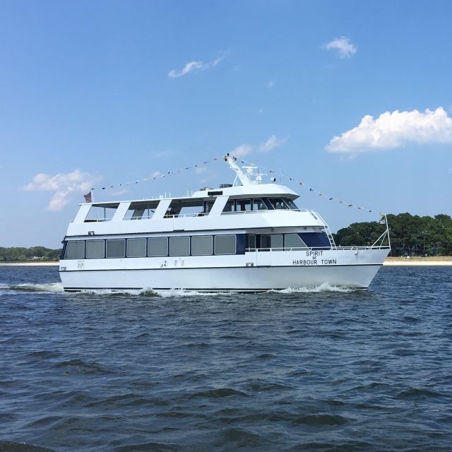 Hilton Head Island: Sunset Dinner Cruise - The Captain and Crew: Professional and Friendly Service