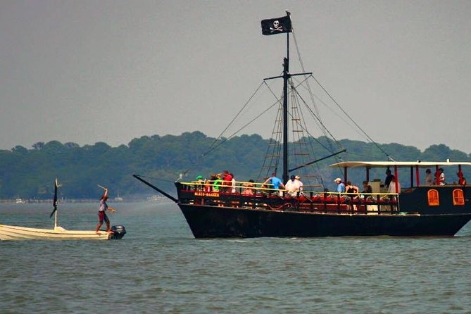 Hilton Head Pirate Ship Adventure Sail aboard the Black Dagger - Hilton Head Pirate Ship Adventure: A Fun-Filled Family Activity