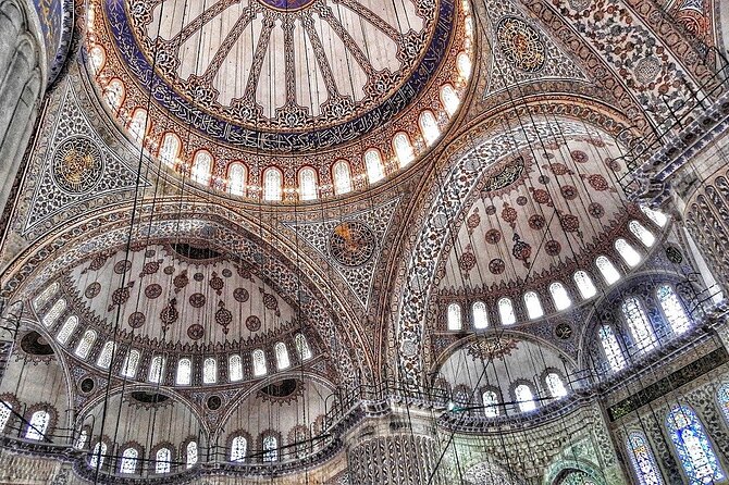 Hippodrome and Blue Mosque Guided Tour - The Guide and Group Experience