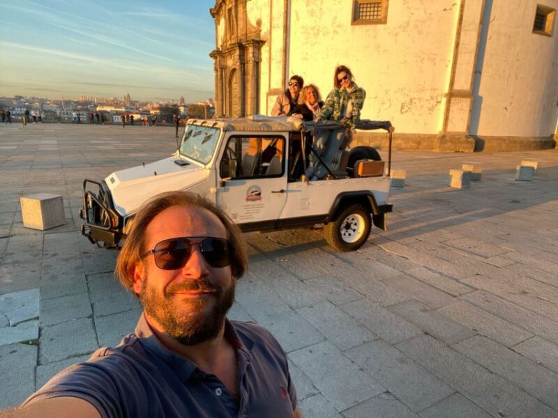 Historic adventure convertible UMM Portugues military jeep - Key Points