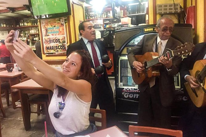 Historic Center Food Tour in Mexico City - Admiring Murals at Biblioteca Miguel Lerdo de Tejada