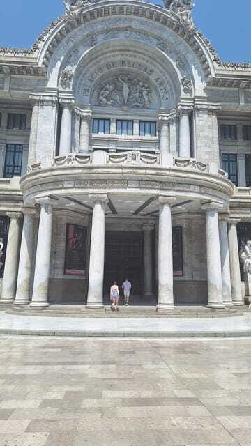 Historic Center: Private tour with murals, history, and churros - Who Will Appreciate This Tour Most?