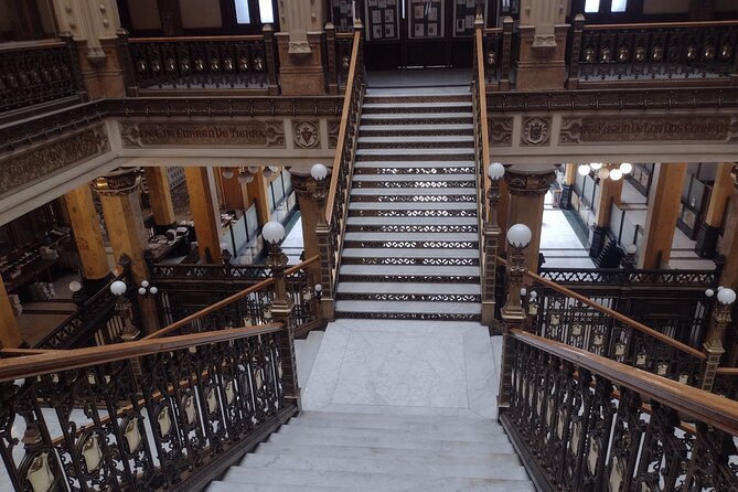 Historic center walking tour through time and space - Visiting Mexico City’s Iconic Cathedral