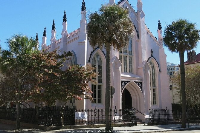 Historic Charleston: 2-hour Private Highlights Walking Tour - The Colors of Rainbow Row and Their Stories
