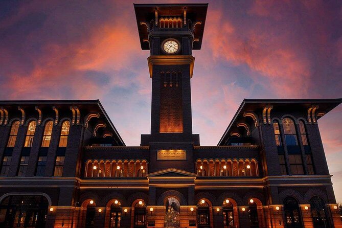 Historic Downtown Grapevine Tour for Large Groups - Key Points