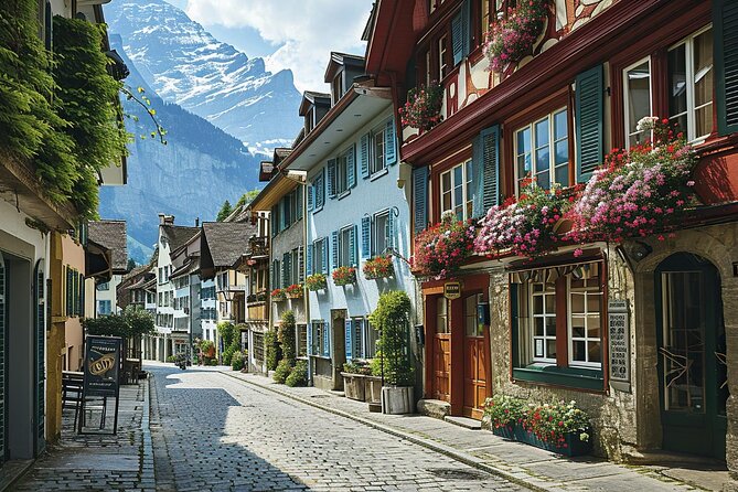 Historic Interlaken: Exclusive Private Tour with a Local Expert - Discovering Artistic Gems at Kunsthaus Interlaken