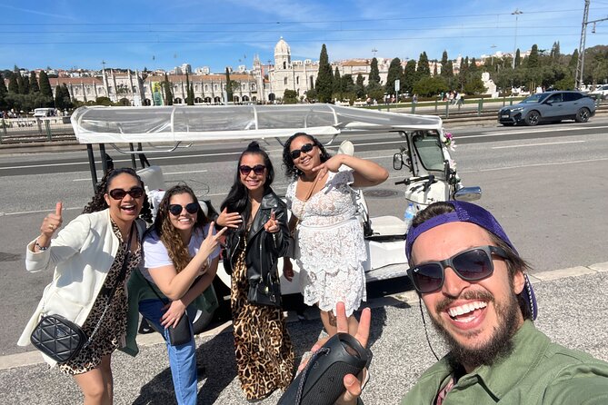 Historic Lisbon Tour in Private Tuk-tuk - Key Points
