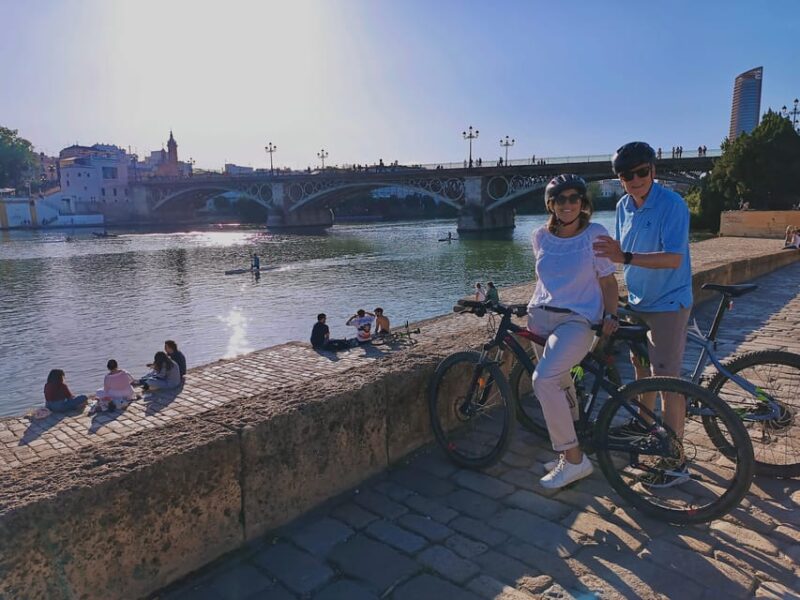 Historic Seville Sunset Bike Tour - Key Points