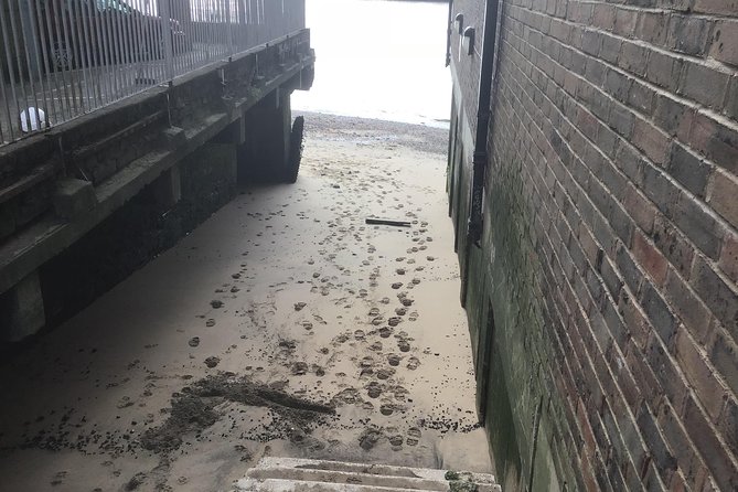 Historic walk of East Londons Wapping Docks and its famous Pubs - Cancellation Policy and Booking Flexibility