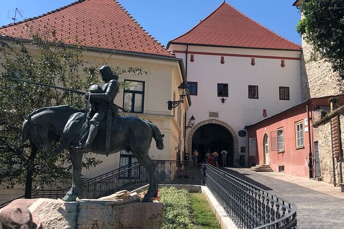 Historical & Cultural Walking Tour in Zagreb - Exploring the Longstanding Market at Dolac