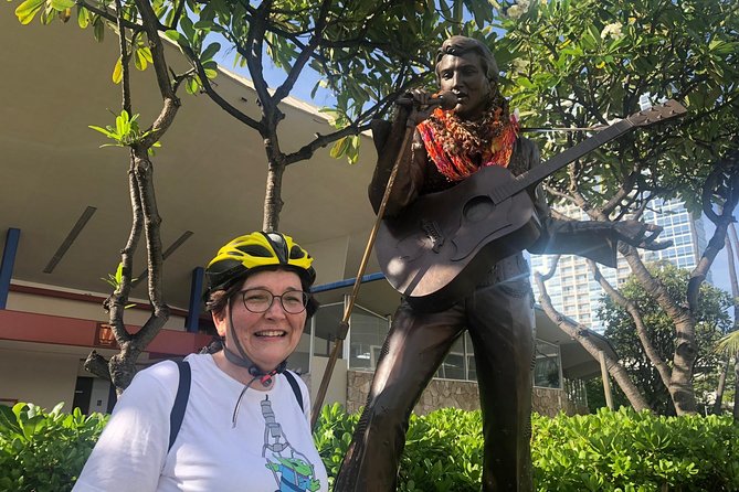 Historical Honolulu Bike Tour - Starting at Waikiki Beach: Meet Your Guide and Get Ready