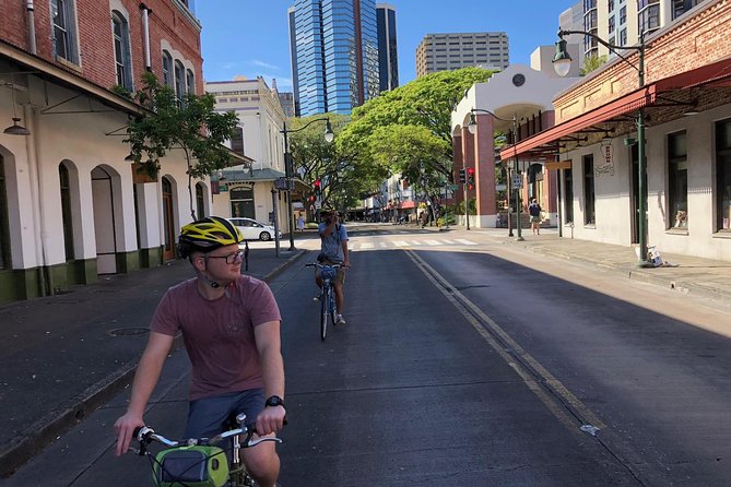 Historical Honolulu Bike Tour - Aerial Views from Aloha Tower and the Kaka’ako Murals