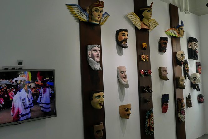 Historical Immersion 6Hrs San Diego Fort Museum Divers Lunch - Admire Murals at Centro Cultural La Casa de los Vientos