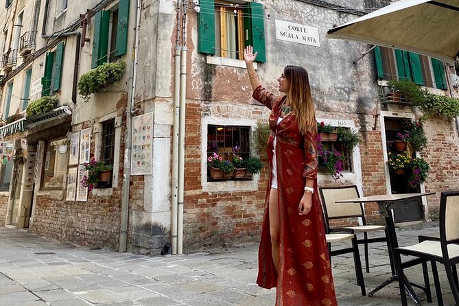 Historical Jewish Ghetto & Magnificent Cannaregio Private Tour - Walking Through the Oldest Jewish Ghetto in the World