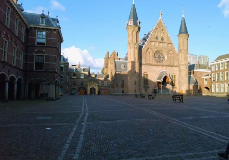 Historical The Hague: Private Tour with Local Guide - Sampling Dutch Snacks and Personal Interaction