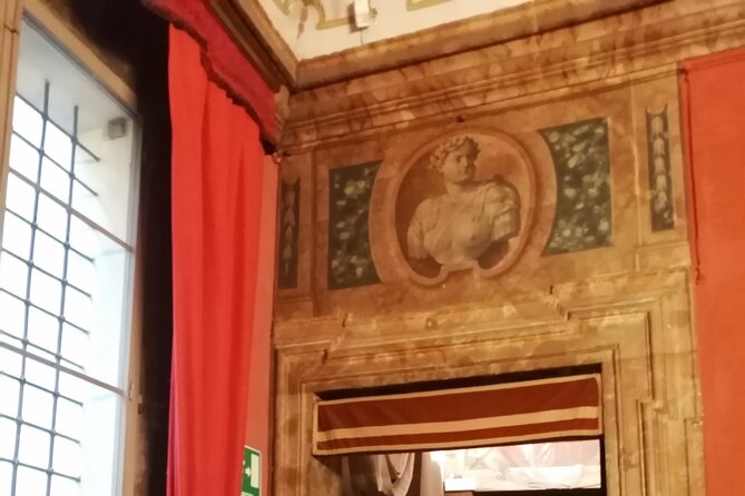 Historical Tour of Bologna - Riccardo Bacchi’s Storytelling Style