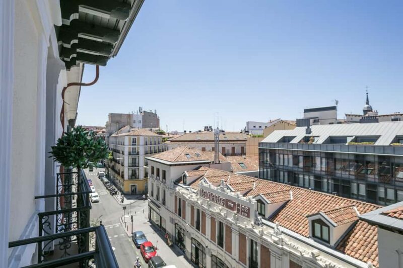 Historical Tour of Madrid: BARRIO DE SALESAS: monuments, secret corners - Starting Point at Alonso Martínez Metro Exit