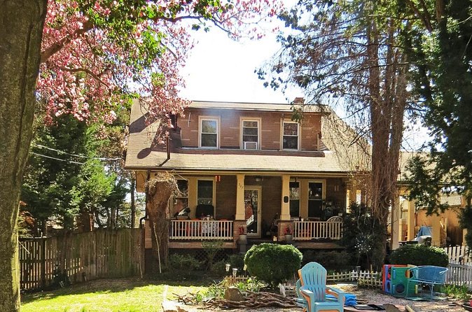 Historical Tour of Northern Virginia - Passing the Henderson House’s Civil Rights History