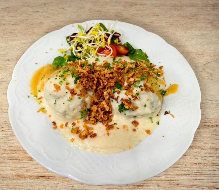 Historical tour of the old town including a Saxon dinner - Practical Details: Meeting Points and Timing