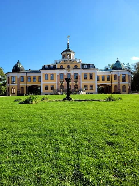 Historical tour of Weimar, Goethe's city in French - The Bauhaus Movement and Weimar’s Political Pasts