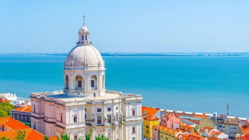 Historical Tuk Tuk Tour, Viewpoints and Old Neighborhoods - Returning to Lisbon Downtown with Local Recommendations