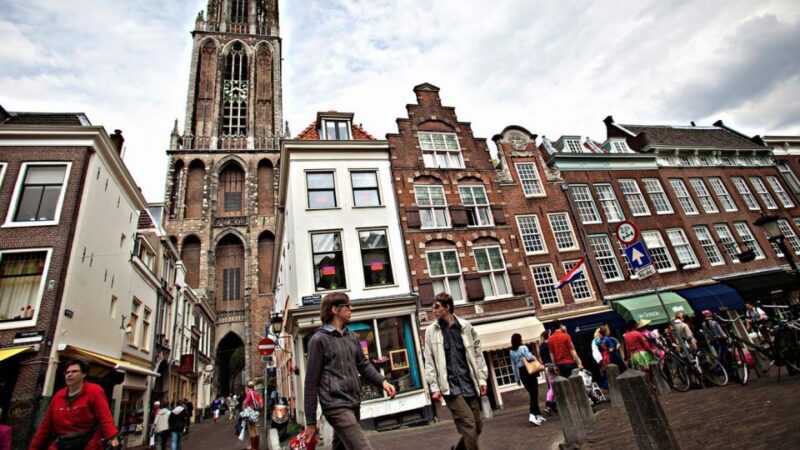 Historical Utrecht: Private Tour with Local Guide - Embracing Utrecht’s Student and Modern Culture