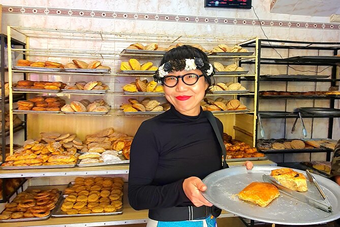 Historical Walking Tour, Discover and Explore San Miguel - Admiring a Top-Rated Hotel and Indigenous Art