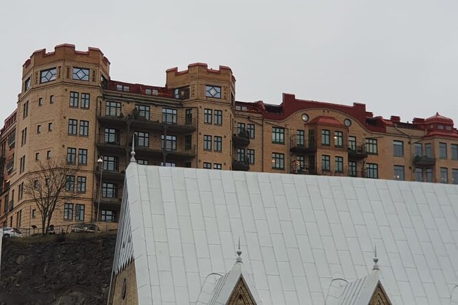 Historical Walking Tour in Restaurant and Bars in Central City - Visiting the Indoor Fish Market and Market Square