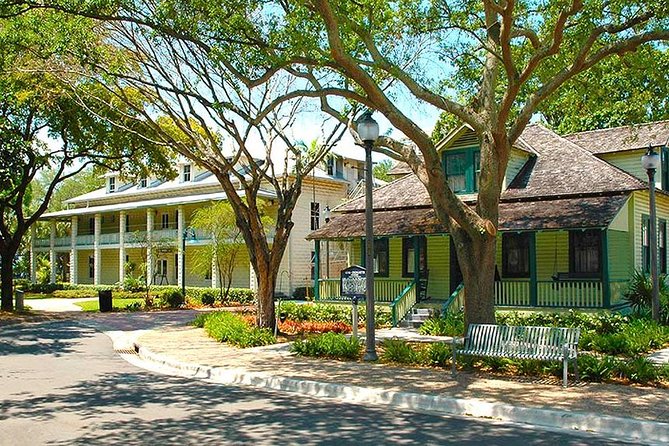History Museum, Pioneer House Museum & Schoolhouse Museum - The Role of the Tour Guide and Its Impact