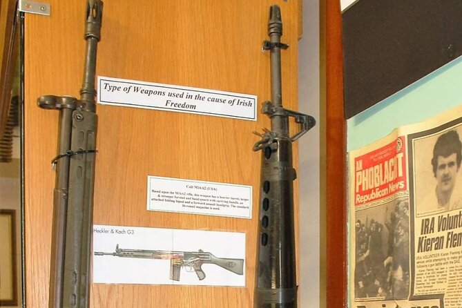 History of Belfast conflict and terror 1 hour black taxi tour - The Significance of Murals on Falls Road and Shankill Road