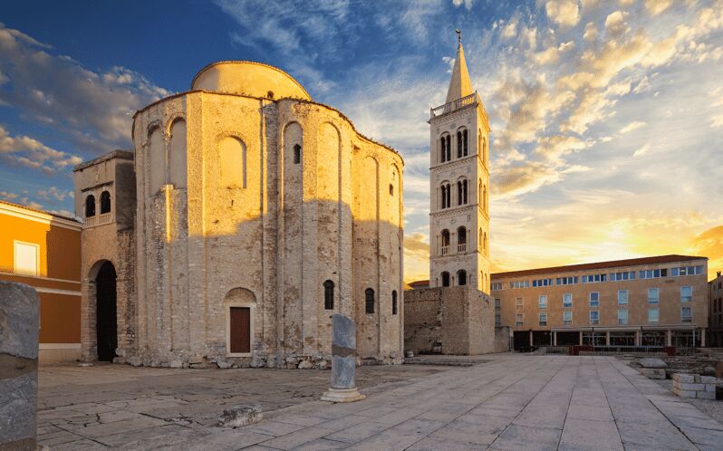 History Walking Tour in Old Center Zadar with Licenced Guide - Discovering Zadar’s Architectural Landmarks